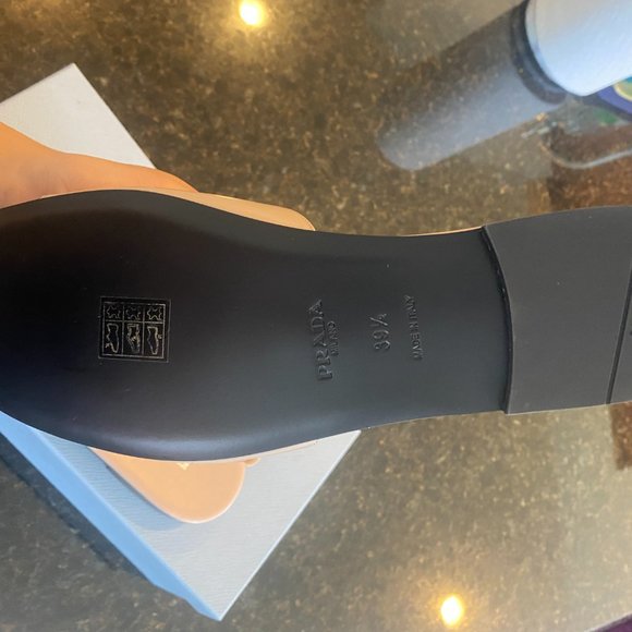 NWT Prada Logo Strap Slide Sandal Nude/Tan 39.5 - Picture 3 of 8